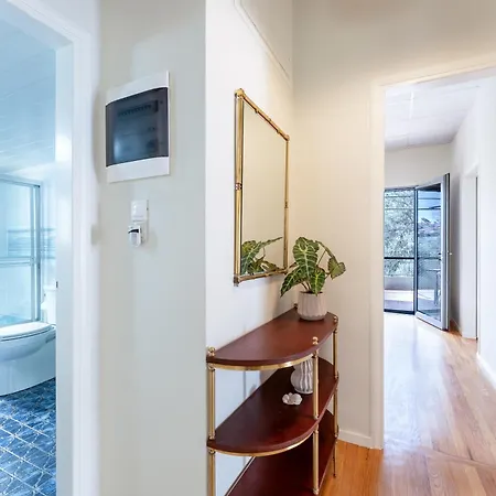 Apartment Suncatcher House