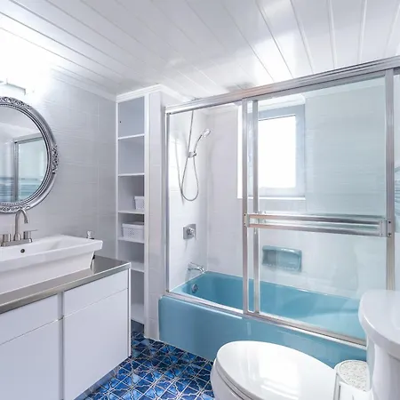 Suncatcher House By 8essentially *