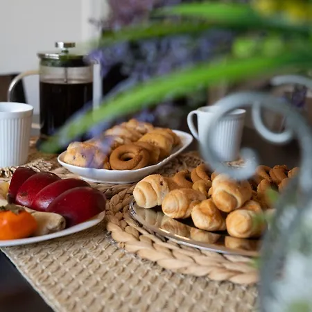 Suncatcher House By 8essentially Chania (Crete)