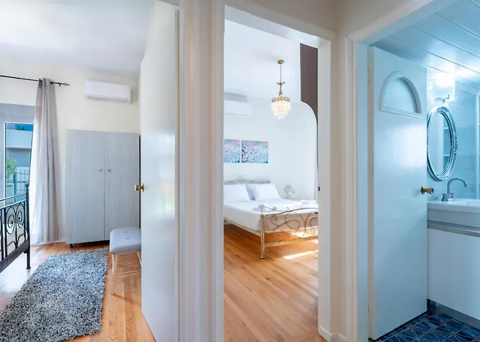 Suncatcher House By 8essentially Chania (Crete)