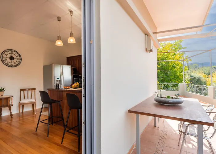 Suncatcher House By 8essentially Chania (Crete)